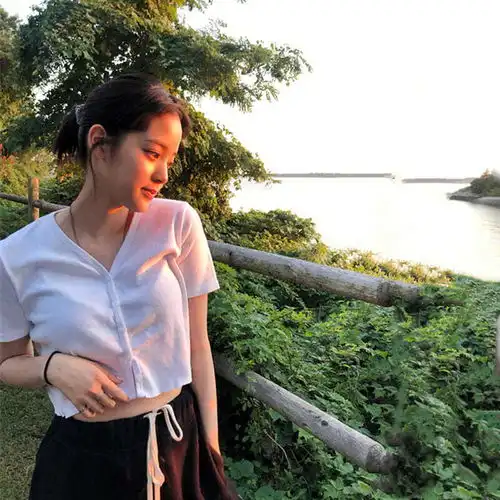 欧阳娜娜同款韩版chichf百搭休闲宽松显瘦性感露脐开衫短袖上衣女