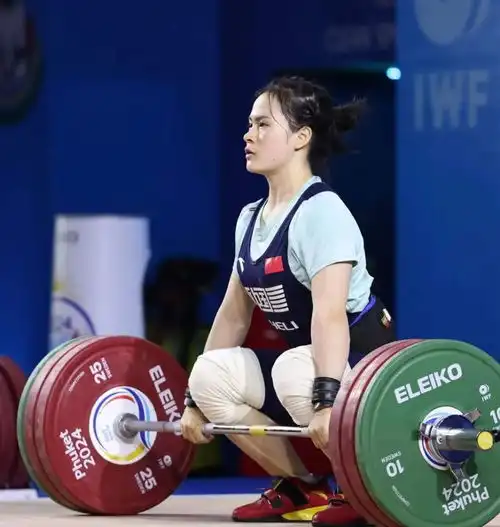 专栏中国女子举重遇到历史最强对手