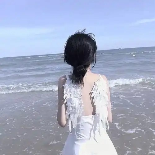 今日份不露脸女生真人头像他要是喜欢早就来找你了女头