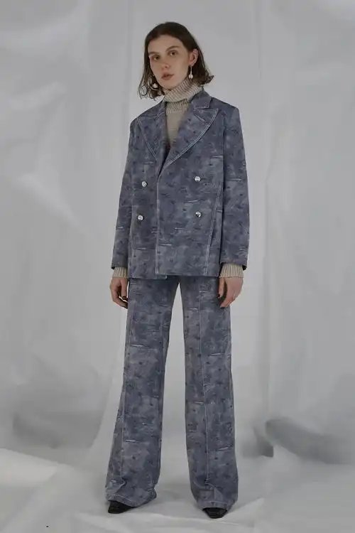 如何诠释中性风的高级感乌克兰概念女装品牌来告诉你