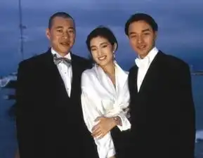 张丰毅31岁儿子曝光,原来是我们熟悉的他,难怪不愿公开