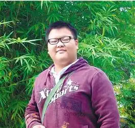 浙江理工大学一男生1年减70斤胖墩变型男引网友膜拜图