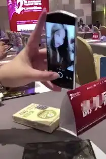 抖音胖女孩瘦脸后撞脸m哥,看到正脸的那一刻,网友打扰了
