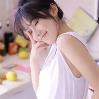 甜美清新女生头像,全部是夏季穿的很单薄的妹子