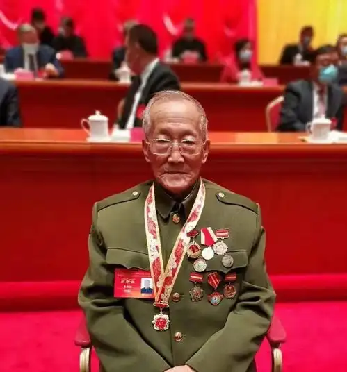 女大学生当兵后,才读懂了爷爷