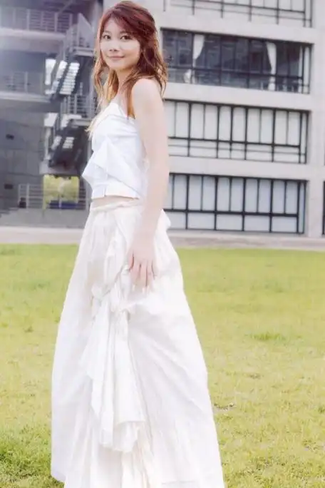 梁静茹离婚后首场演唱会,全场合唱分手快乐,哭到直不起腰来