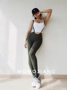 健身女神新年运动写真浓浓中国风尽显身材