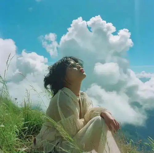 女孩清醒独立的文案,精致女人文案短句干净