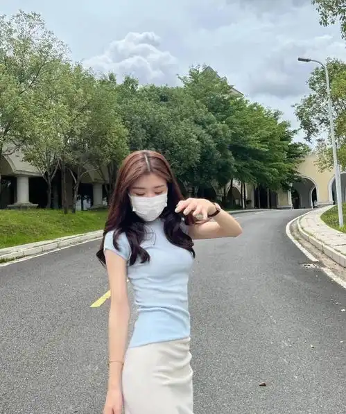 穿的是小仙女套装吗