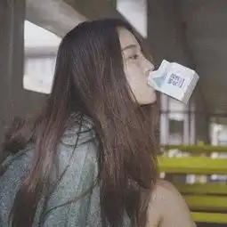 好看清纯的侧脸美女微信头像