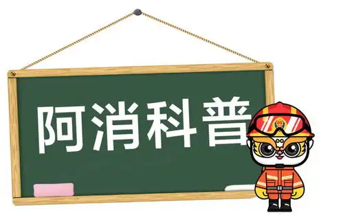 小情侣入住民宿,为啥女友频频生气男孩惨遭枕头袭击