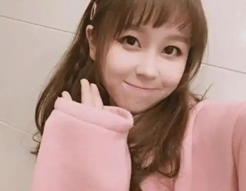 撞脸杨紫,撞名胖虎,撞型贾玲,女团里的重量级火腿