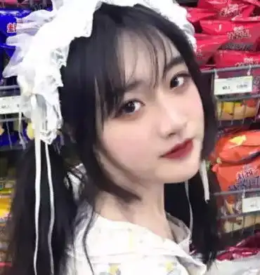 情侣交往,这样回复你消息的女生,说明早已爱你入骨