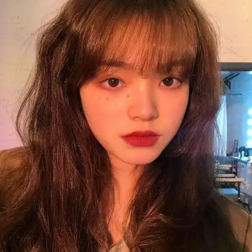 头像收留期末考试失利成绩不理想心碎女大学生你的不安我来承担