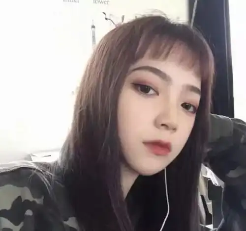 男票吃醋才会说的四个字,丫头快哄哄,不然小奶狗就要易主了