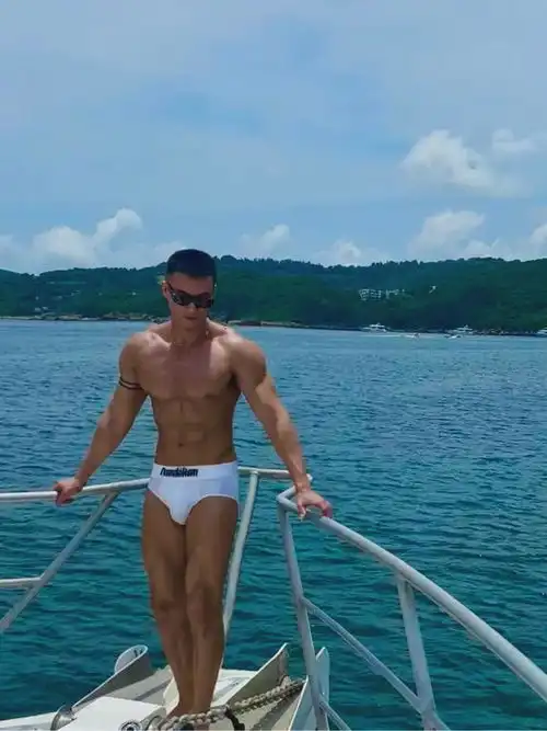 可狼可奶的肌肉男神一秒让你沦陷的致命魅力