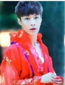 王俊凯张艺兴等七位小鲜肉男星女装扮相,个个都比关晓彤杨紫惊艳