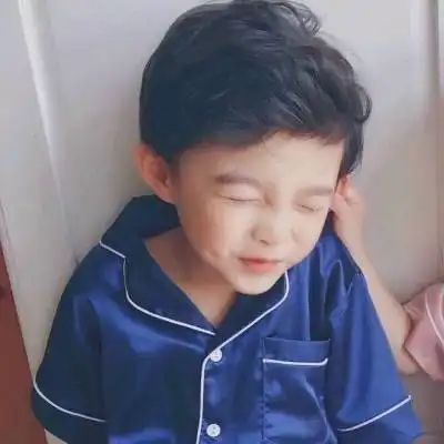 情侣头像可爱小孩一对两张真人萌娃情侣头像一男一女