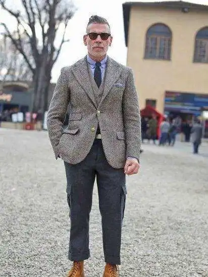 衣品差的男人,约会时总爱穿这4种衣服,硬生生把大牌穿成地摊货