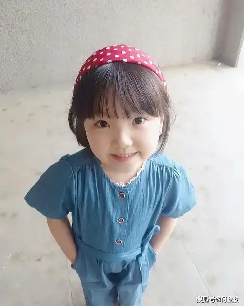 恶之花李准基根本女儿奴手机桌布是女儿蛋塔小公主太萌啦