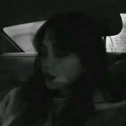 女生黑白霸气的头像qq简约只想被宠成三岁小朋友