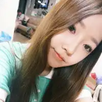 弹钢琴的优雅女人的图片大全微信头像图片大全