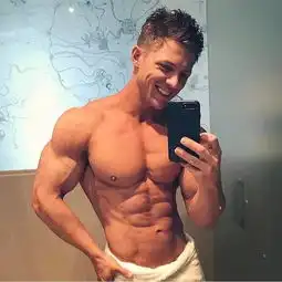 抖音小哥撩衣秀腹肌却遭吐槽,男生的完美身材应该是这样的
