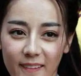 没有ps磨皮下的明星特写汤唯眼角细纹明显