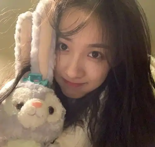 女生头像爱笑的女生运气不会太差哦