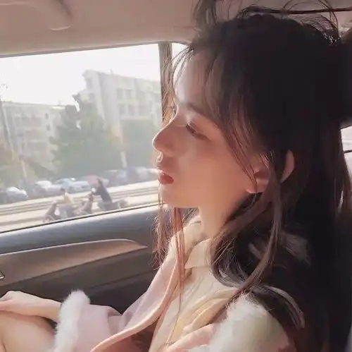 情侣头像余生没那么长请你忠于自己活得还像自己