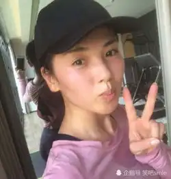 偶遇刘涛现身小饭馆吃饭,看到最后一张图,网友女神是个实在人
