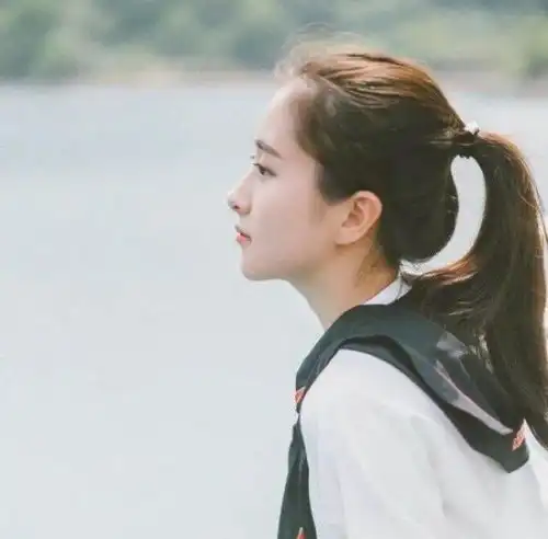 很体贴,从不乱跟恋人吵架的星座女
