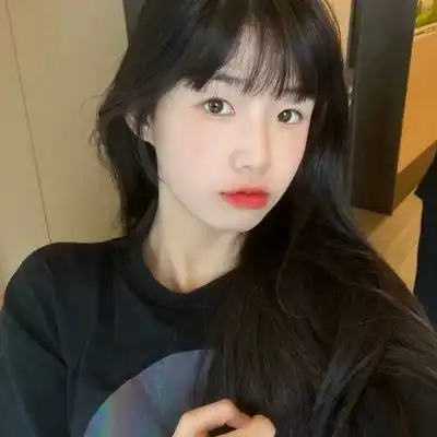 很治愈的很好看的ins女生头像大全追赶你爱的男孩不如去接纳那个爱你的男孩....