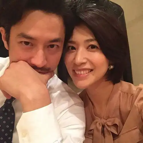 38的他妖娆且天真,有教科书级的吻戏演技,被称为日本荧幕上行走的春药