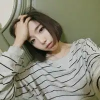 欧美颓废女生头像外表很阳光内心灰常阴