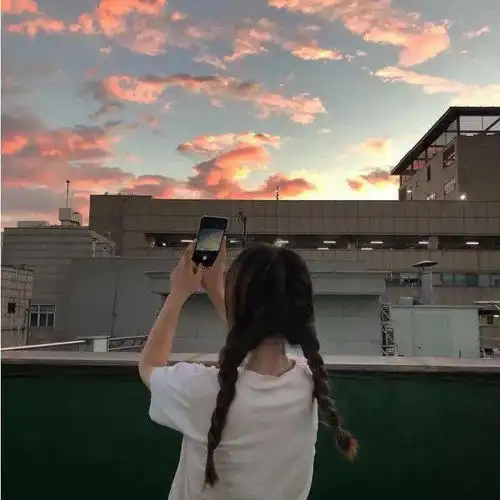 女生头像丨大家都是汉堡包