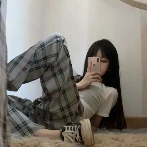 ins头像女图你不给我买玫瑰花.