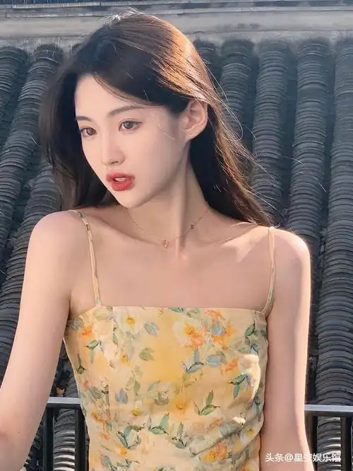 颜值巅峰妹子推荐,五官精致迷人第二辑不容错过