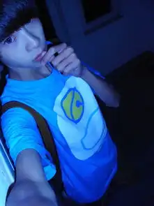 自拍陈黎明男生
