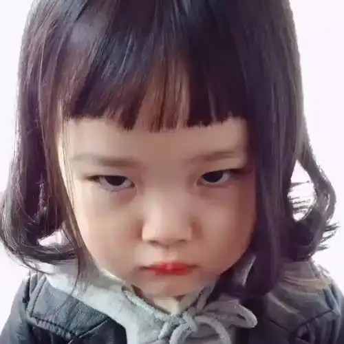 这个5岁的小女孩火了,成新一代国民表情包看完又又又想生女儿了