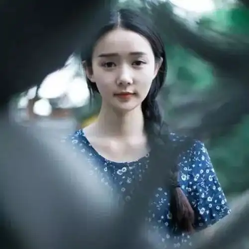 文艺头像没有谁能够像你一样,一颦一笑都投我所好
