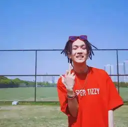 为什么中国有嘻哈的rapper看起来都那么时you髦qian