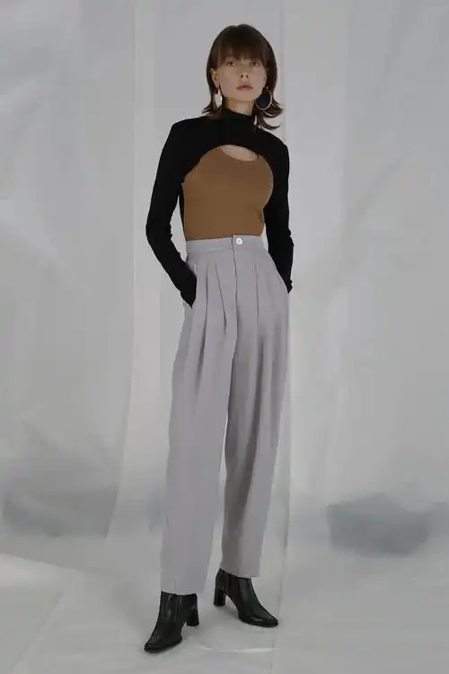 如何诠释中性风的高级感乌克兰概念女装品牌来告诉你