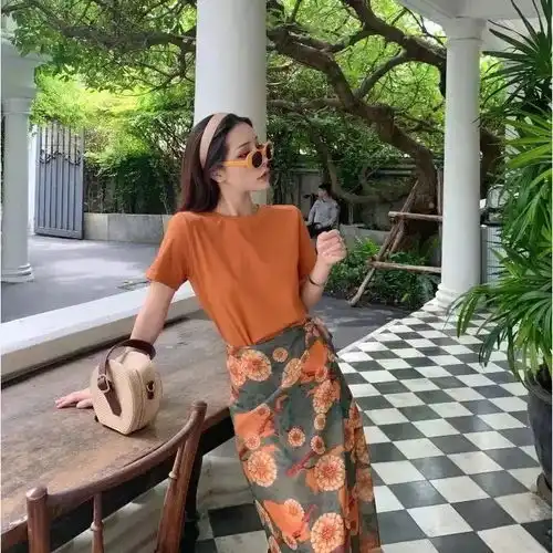 头像超可的橙色系女生头像