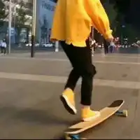 qq半身头像男生男生没有头下半身qq头像