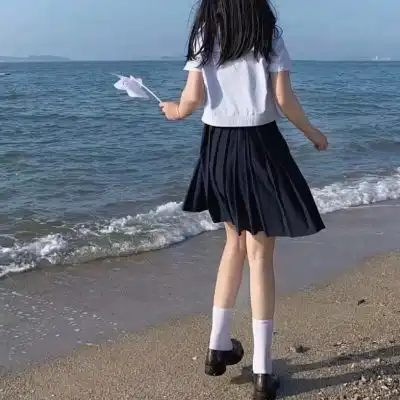 ins海边制服女头每个女孩都是坠女生头像我要个性网