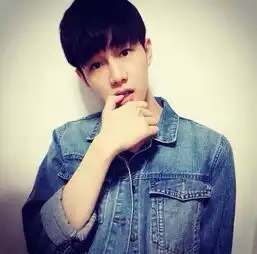 和这个头像相近的男生头像,有没有多发几张哈