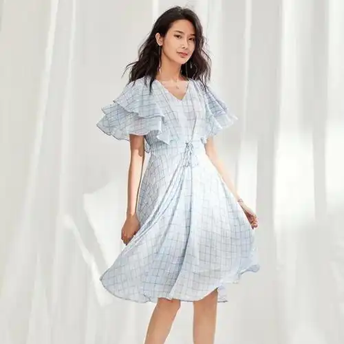 荷叶边加持,演绎清新甜美少女风