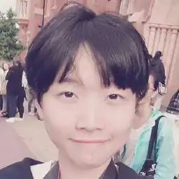 黄菡16岁女儿自拍照曝光清新甜美气质出众