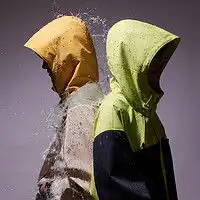 阿迪达斯运动羽绒服adidas阿迪达斯男女同款运动长款羽绒外套白鸭绒连帽保暖羽绒服黑白xl多少钱